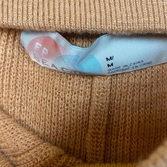 Free People Beach Malibu Solid Surf Lounge Shorts in Iceland Poppy Size Medium - Picture 5 of 9